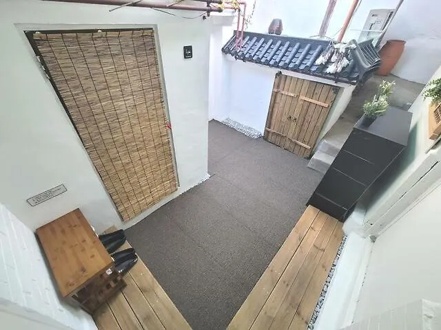 Hanok House Station *